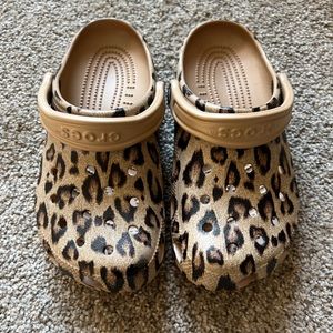 Leopard crocs